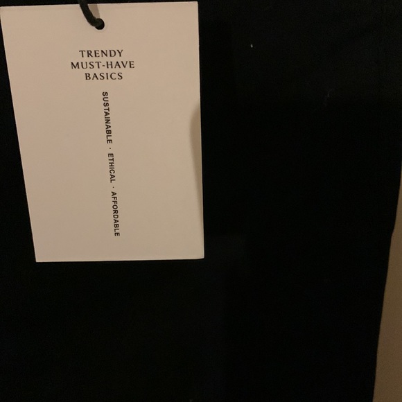 NWT - Zenana - Picture 2 of 5